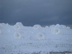 rolls_snow_00.jpg